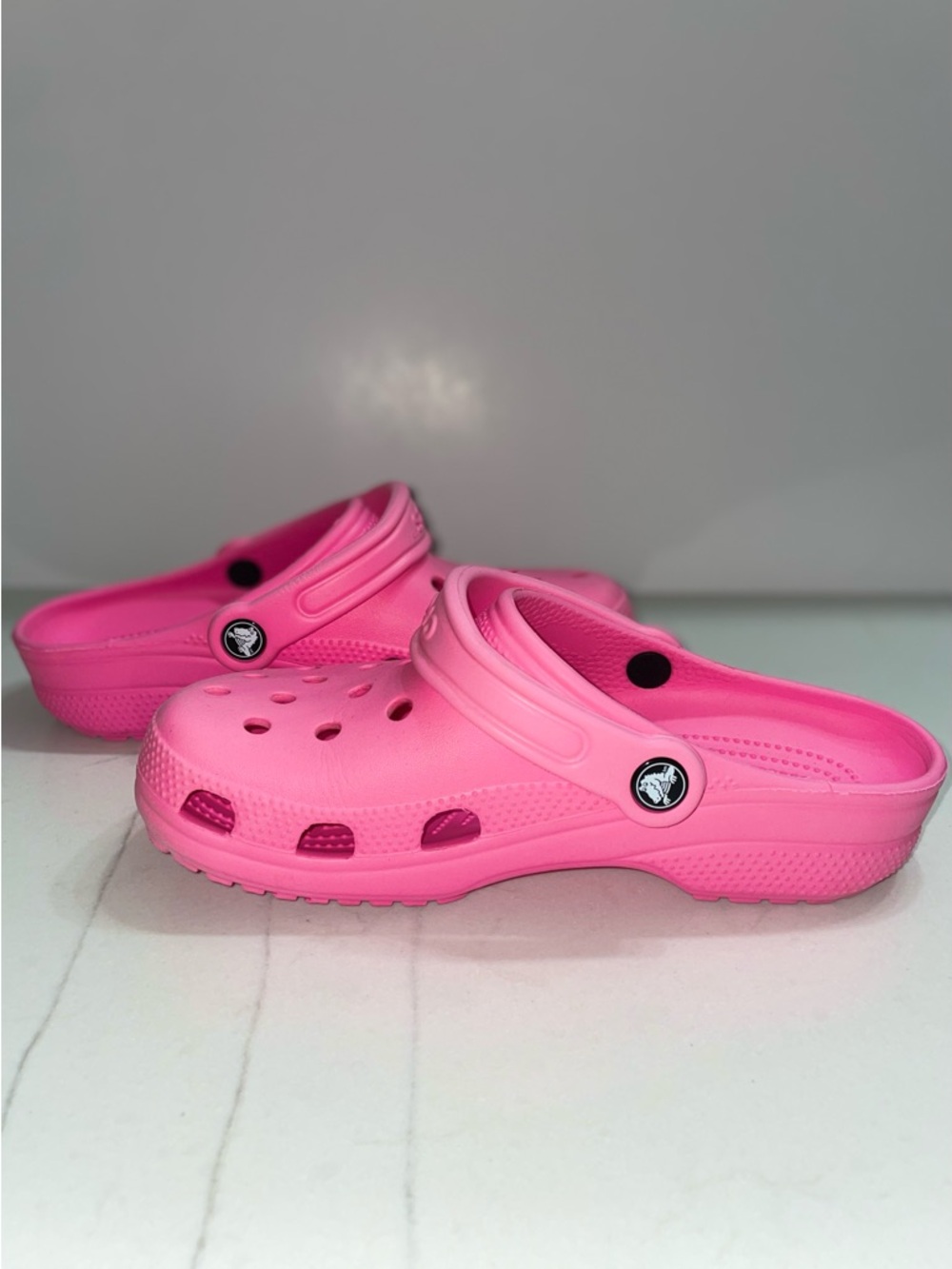 Crocs Classic Clog Hot Pink Slippers Kids Girl’s Size Junior 5